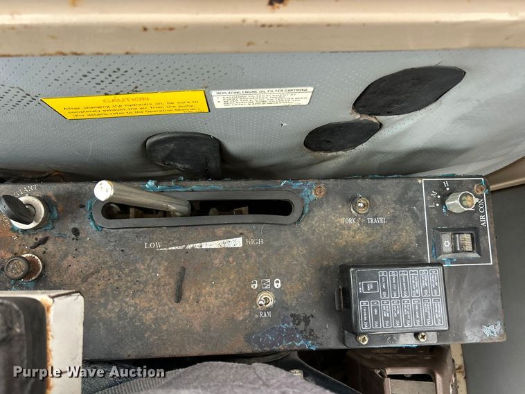 image for item ET6707 1999 Daewoo DH 130W wheeled excavator