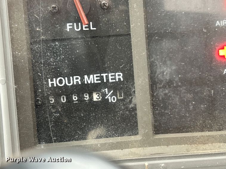 image for item ET6707 1999 Daewoo DH 130W wheeled excavator