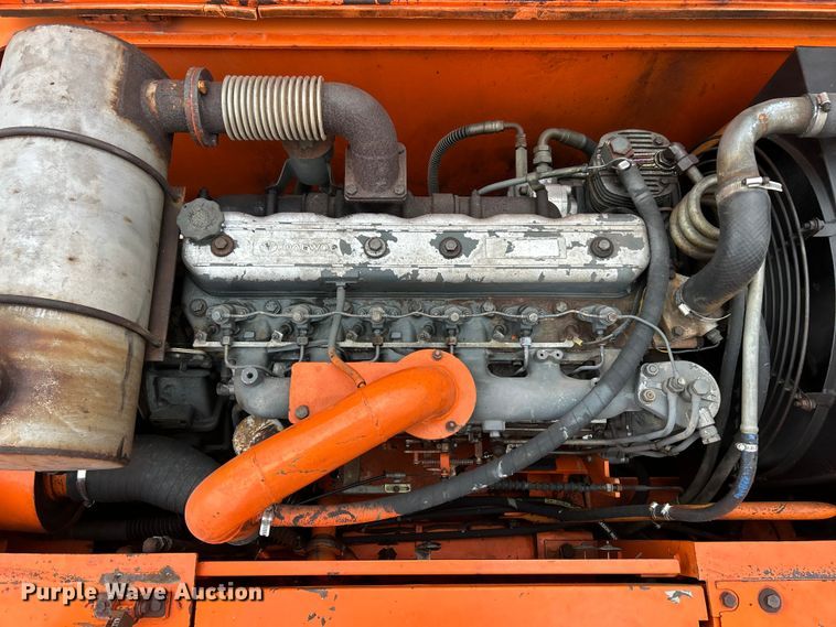 image for item ET6707 1999 Daewoo DH 130W wheeled excavator