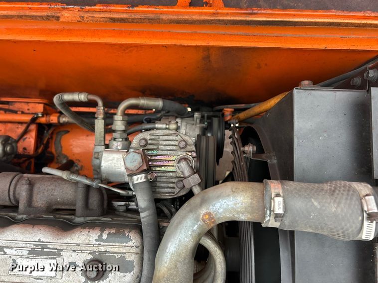 image for item ET6707 1999 Daewoo DH 130W wheeled excavator