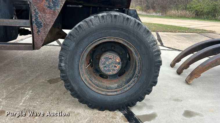 image for item ET6707 1999 Daewoo DH 130W wheeled excavator