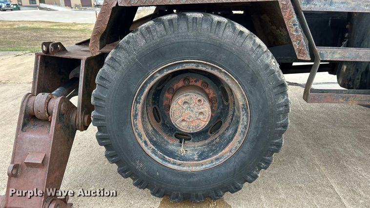 image for item ET6707 1999 Daewoo DH 130W wheeled excavator