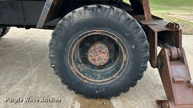 image for item ET6707 1999 Daewoo DH 130W wheeled excavator