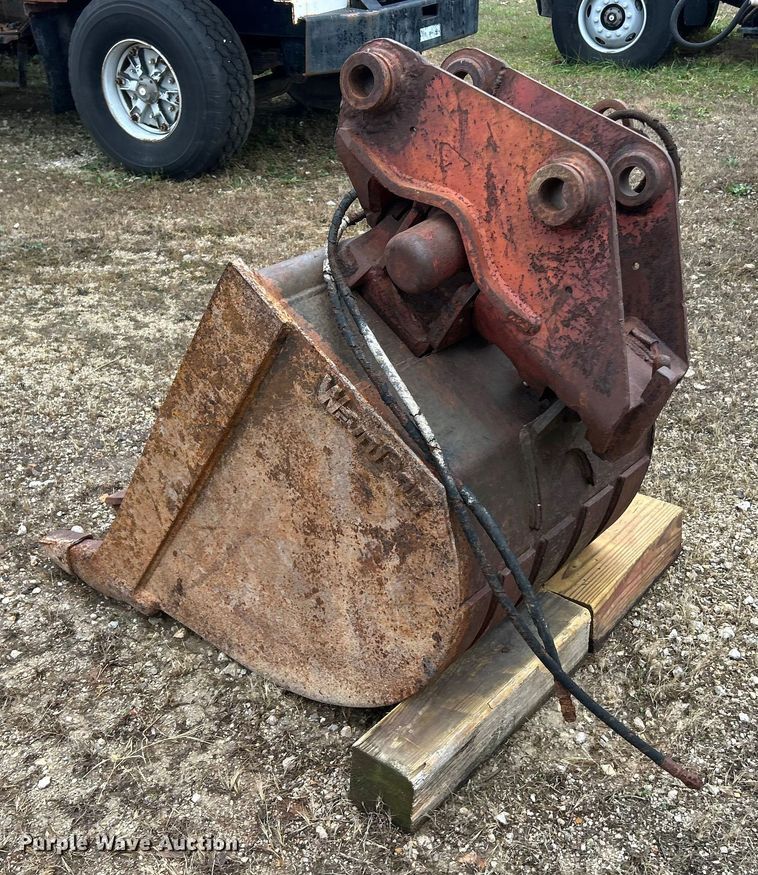 image for item ET6707 1999 Daewoo DH 130W wheeled excavator