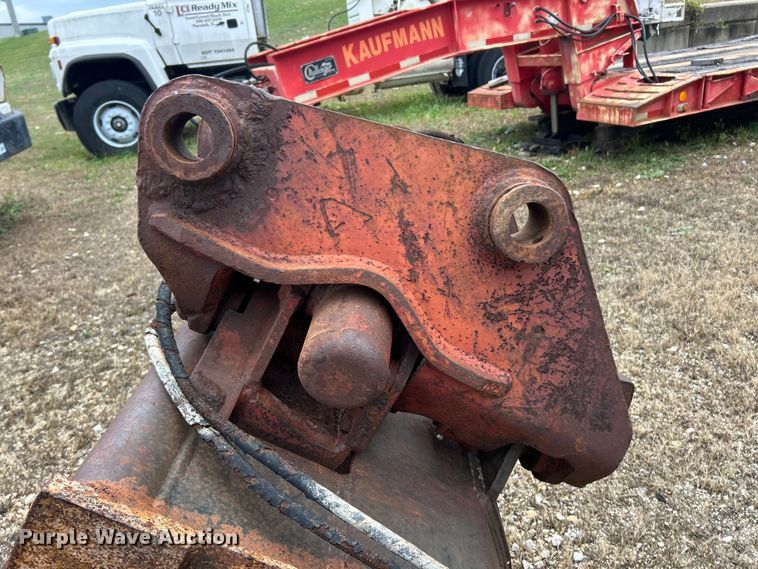 image for item ET6707 1999 Daewoo DH 130W wheeled excavator