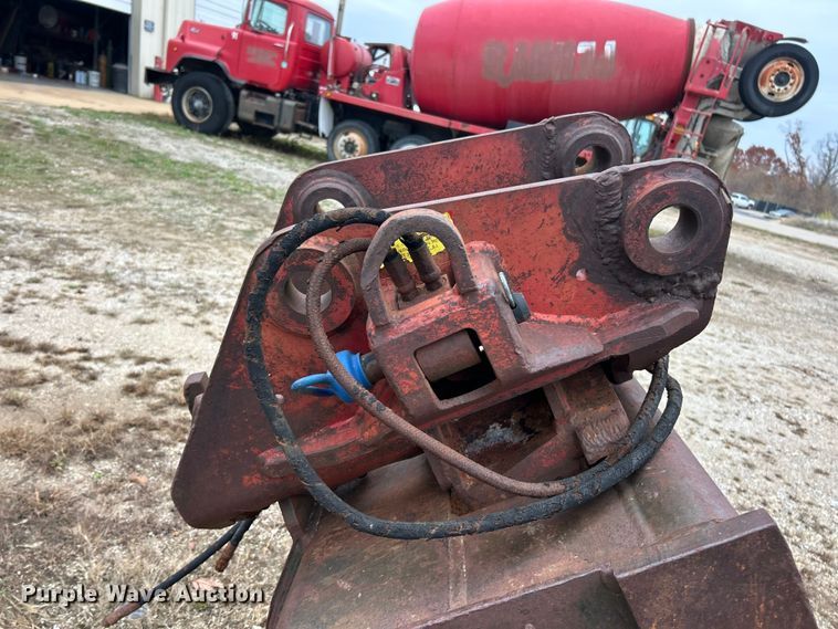 image for item ET6707 1999 Daewoo DH 130W wheeled excavator