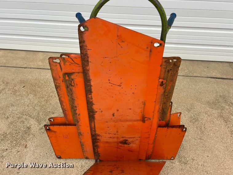 image for item ET6707 1999 Daewoo DH 130W wheeled excavator