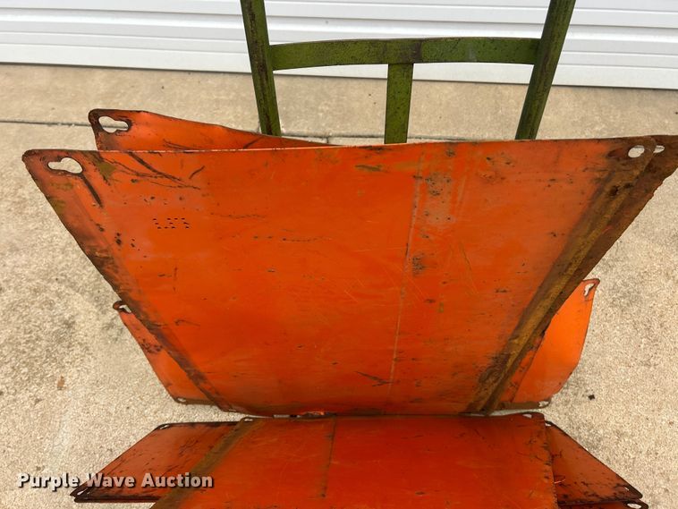 image for item ET6707 1999 Daewoo DH 130W wheeled excavator