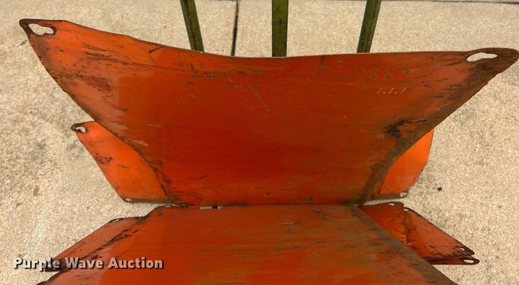 image for item ET6707 1999 Daewoo DH 130W wheeled excavator