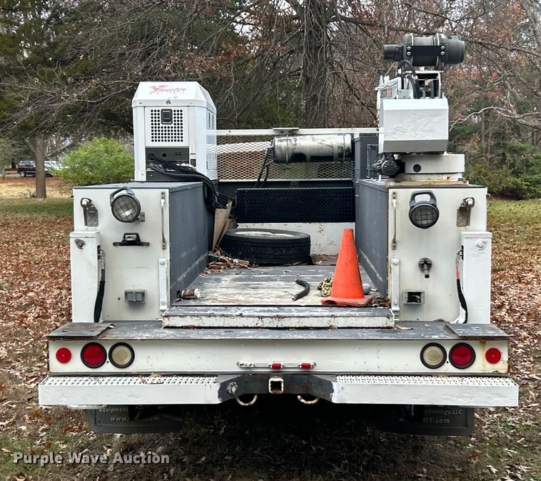 image for item ET6719 2011 Ford F550 Super Duty XL utility / service truck