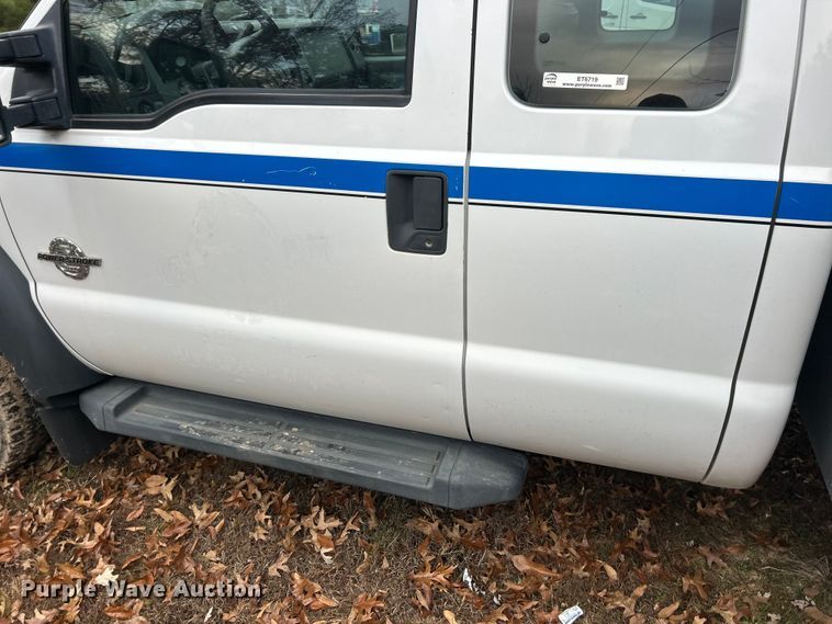 image for item ET6719 2011 Ford F550 Super Duty XL utility / service truck