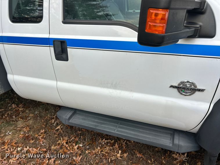 image for item ET6719 2011 Ford F550 Super Duty XL utility / service truck