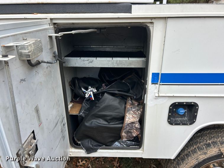 image for item ET6719 2011 Ford F550 Super Duty XL utility / service truck