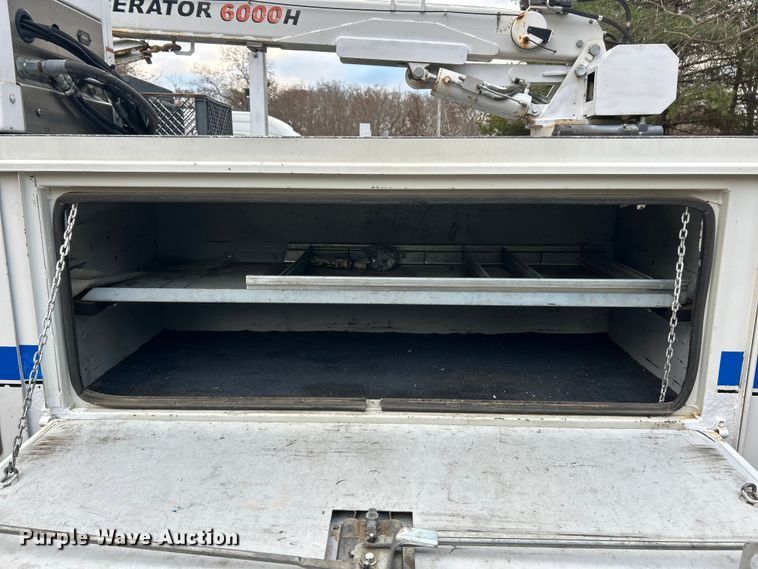 image for item ET6719 2011 Ford F550 Super Duty XL utility / service truck