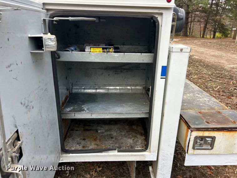 image for item ET6719 2011 Ford F550 Super Duty XL utility / service truck