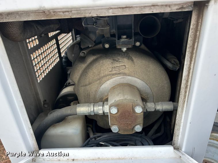 image for item ET6719 2011 Ford F550 Super Duty XL utility / service truck