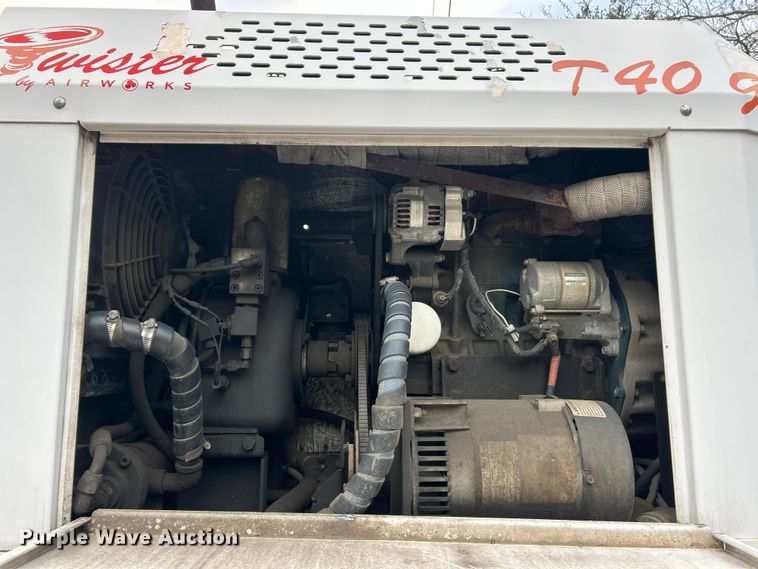 image for item ET6719 2011 Ford F550 Super Duty XL utility / service truck