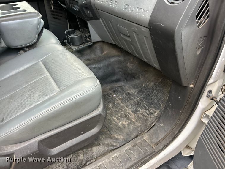 image for item ET6719 2011 Ford F550 Super Duty XL utility / service truck