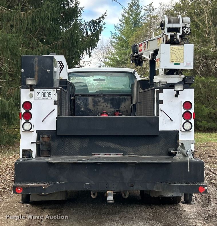 image for item ET6720 2007 Ford F750 Super Duty XLT utility / service truck