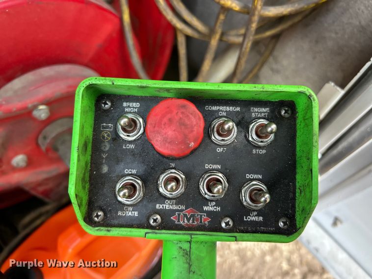 image for item ET6720 2007 Ford F750 Super Duty XLT utility / service truck