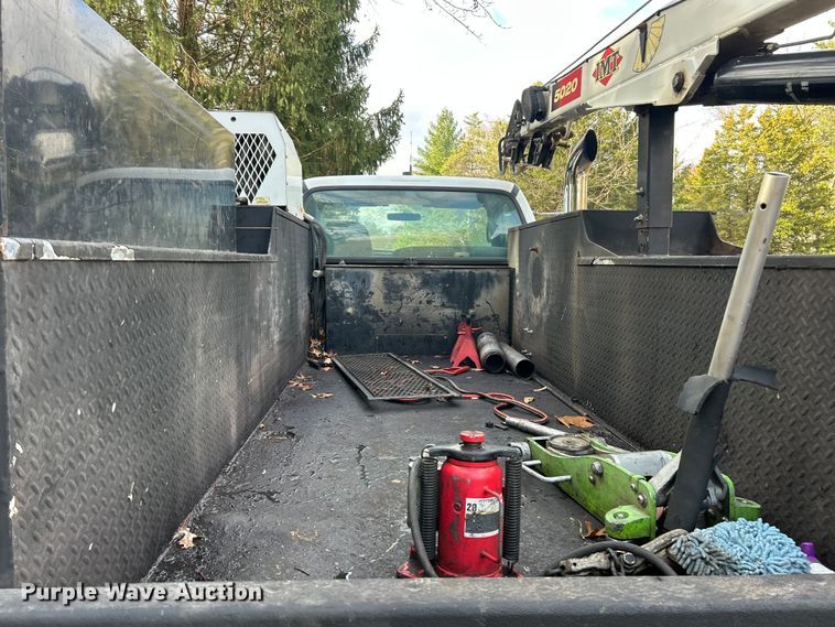 image for item ET6720 2007 Ford F750 Super Duty XLT utility / service truck