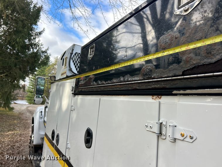 image for item ET6720 2007 Ford F750 Super Duty XLT utility / service truck