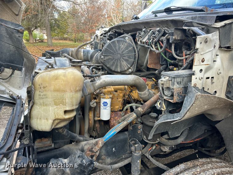 image for item ET6720 2007 Ford F750 Super Duty XLT utility / service truck