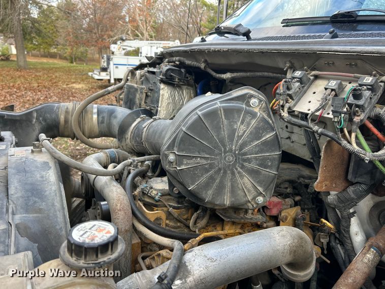 image for item ET6720 2007 Ford F750 Super Duty XLT utility / service truck