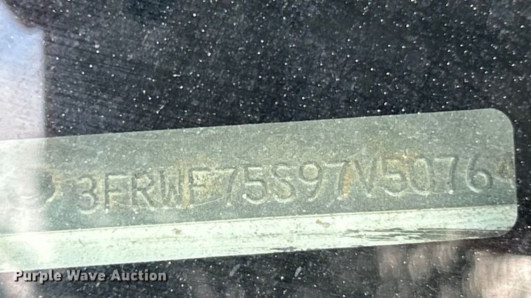 image for item ET6720 2007 Ford F750 Super Duty XLT utility / service truck