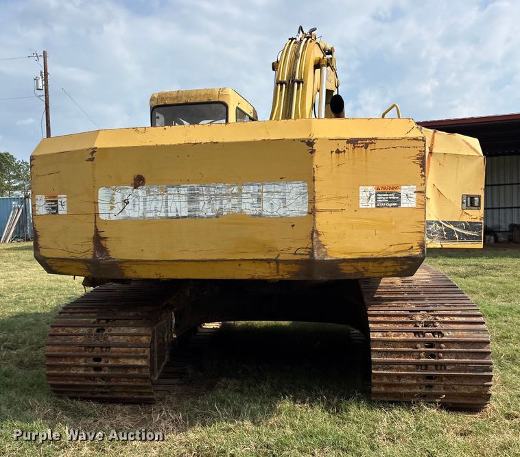 image for item ET7197 1995 John Deere 690 ELC excavator