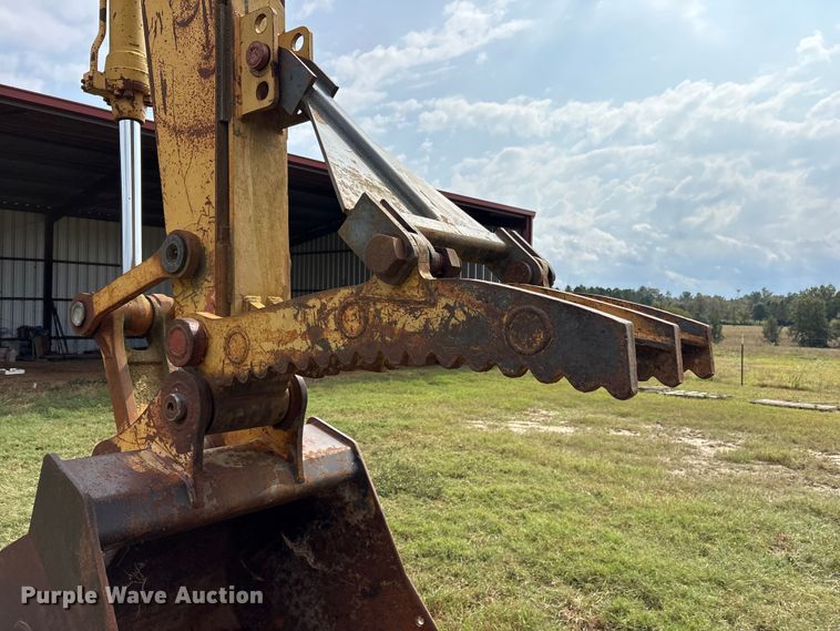 image for item ET7197 1995 John Deere 690 ELC excavator