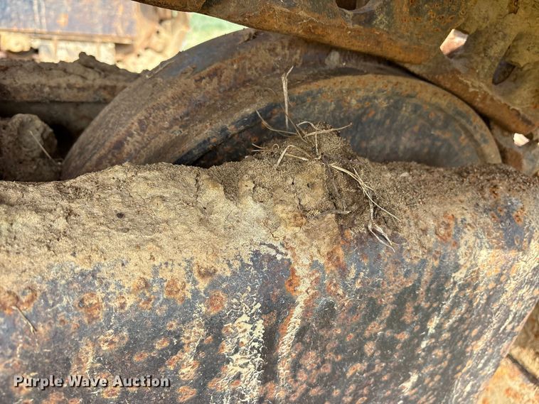 image for item ET7197 1995 John Deere 690 ELC excavator