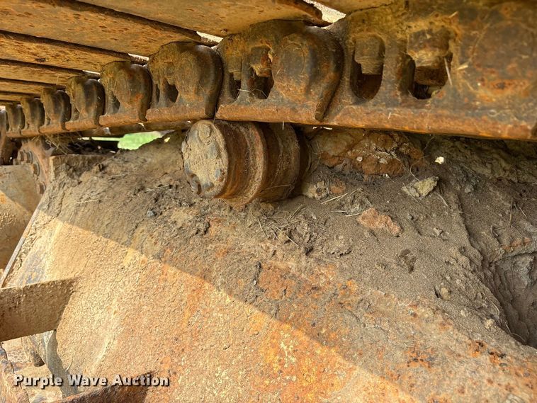 image for item ET7197 1995 John Deere 690 ELC excavator