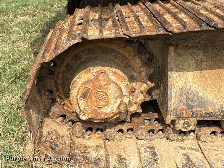 image for item ET7197 1995 John Deere 690 ELC excavator