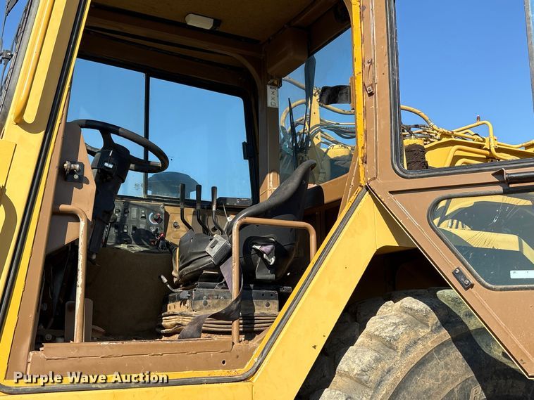 image for item ET7234 2007 Caterpillar 615C Series II elevating scraper