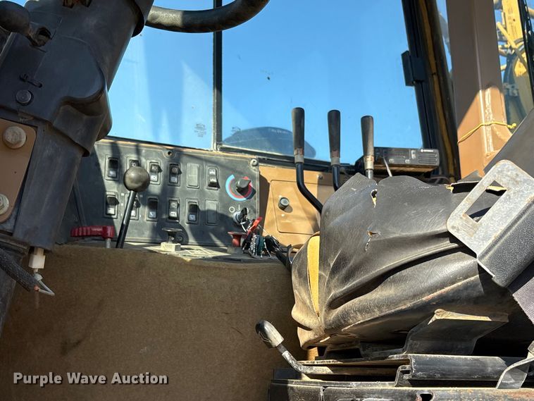 image for item ET7234 2007 Caterpillar 615C Series II elevating scraper