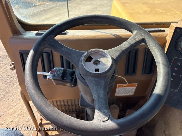 image for item ET7234 2007 Caterpillar 615C Series II elevating scraper