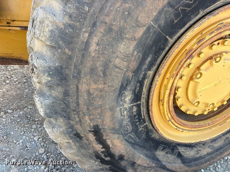 image for item ET7234 2007 Caterpillar 615C Series II elevating scraper