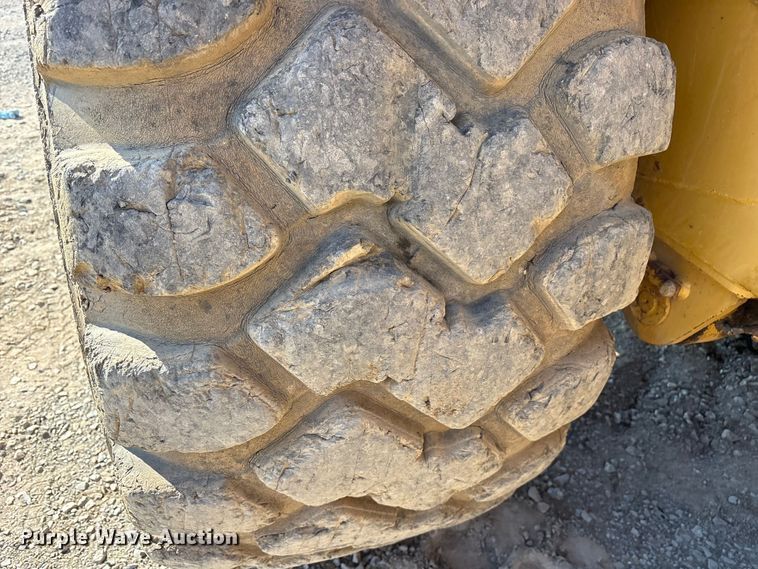 image for item ET7234 2007 Caterpillar 615C Series II elevating scraper