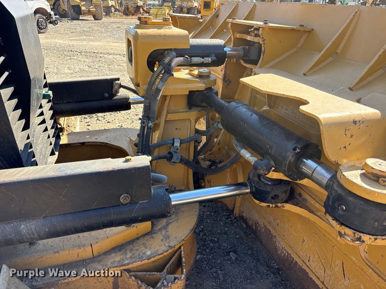 image for item ET7235 2018 Caterpillar D6K2 XL dozer