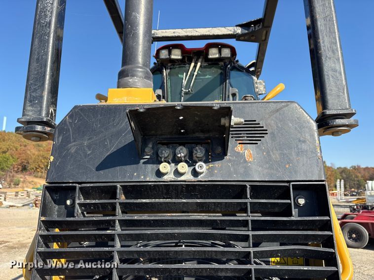 image for item ET7235 2018 Caterpillar D6K2 XL dozer