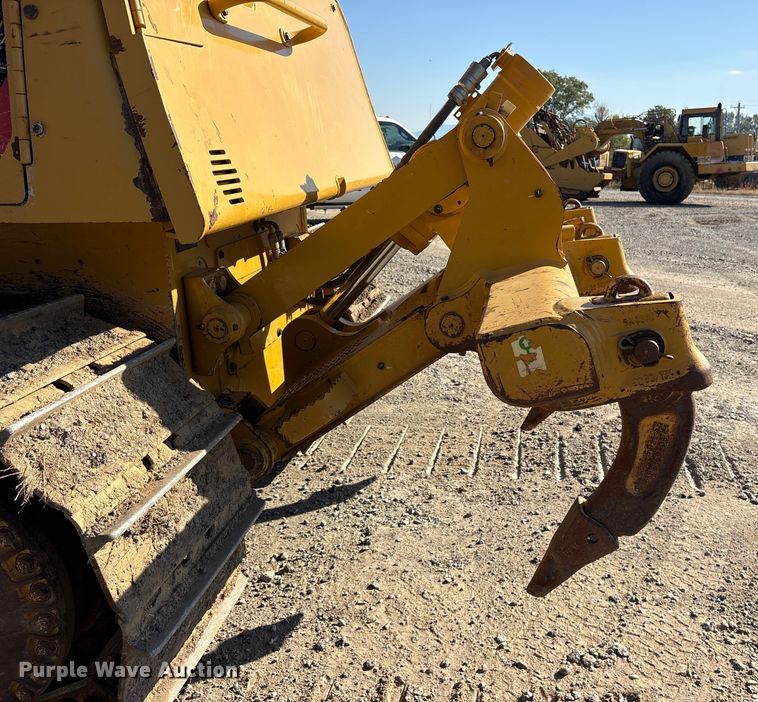 image for item ET7235 2018 Caterpillar D6K2 XL dozer