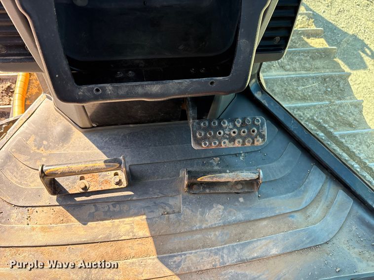 image for item ET7235 2018 Caterpillar D6K2 XL dozer