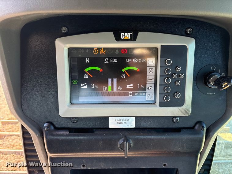 image for item ET7235 2018 Caterpillar D6K2 XL dozer