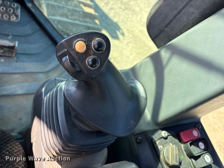 image for item ET7235 2018 Caterpillar D6K2 XL dozer