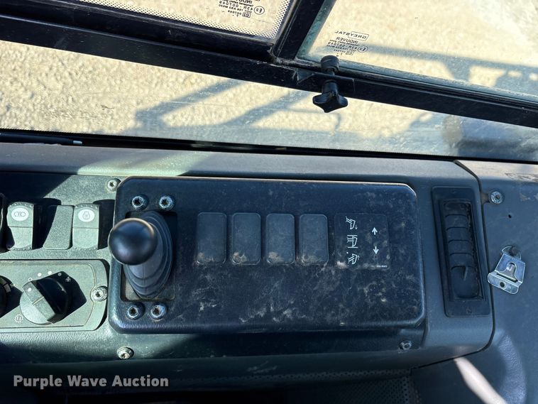 image for item ET7235 2018 Caterpillar D6K2 XL dozer