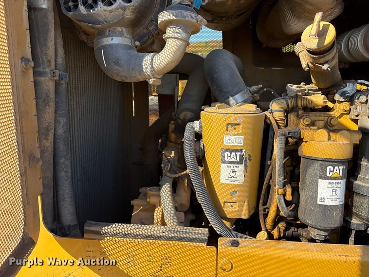 image for item ET7235 2018 Caterpillar D6K2 XL dozer