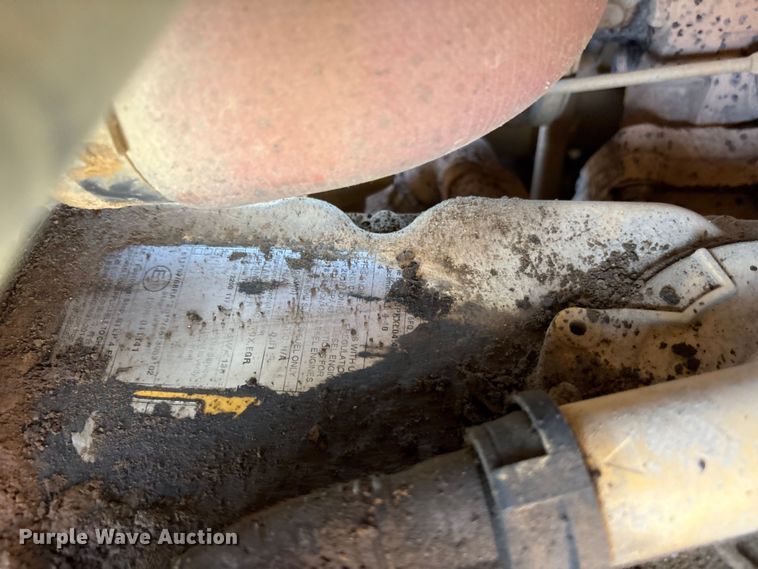 image for item ET7235 2018 Caterpillar D6K2 XL dozer