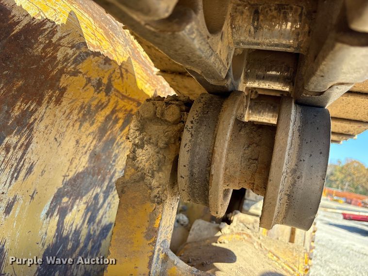 image for item ET7235 2018 Caterpillar D6K2 XL dozer