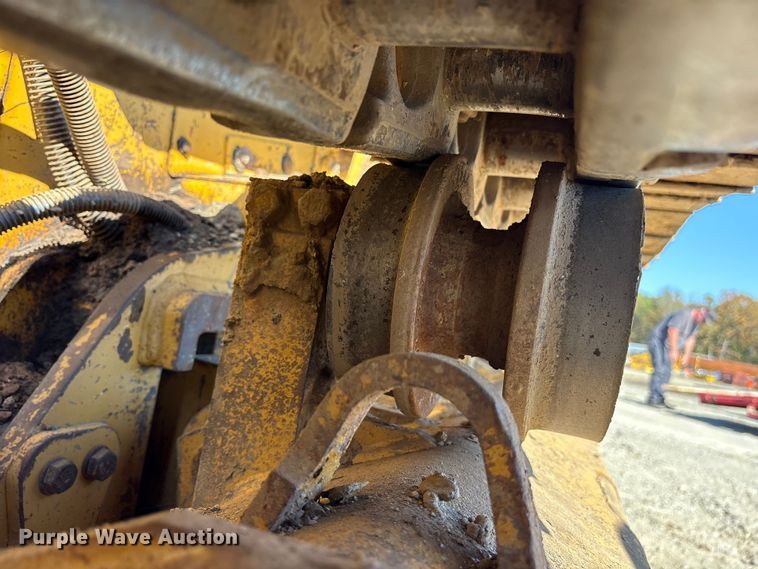 image for item ET7235 2018 Caterpillar D6K2 XL dozer